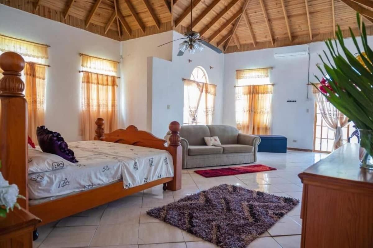 Sweetsop Jamaica Villa And Tours Teluk Montego Bagian luar foto